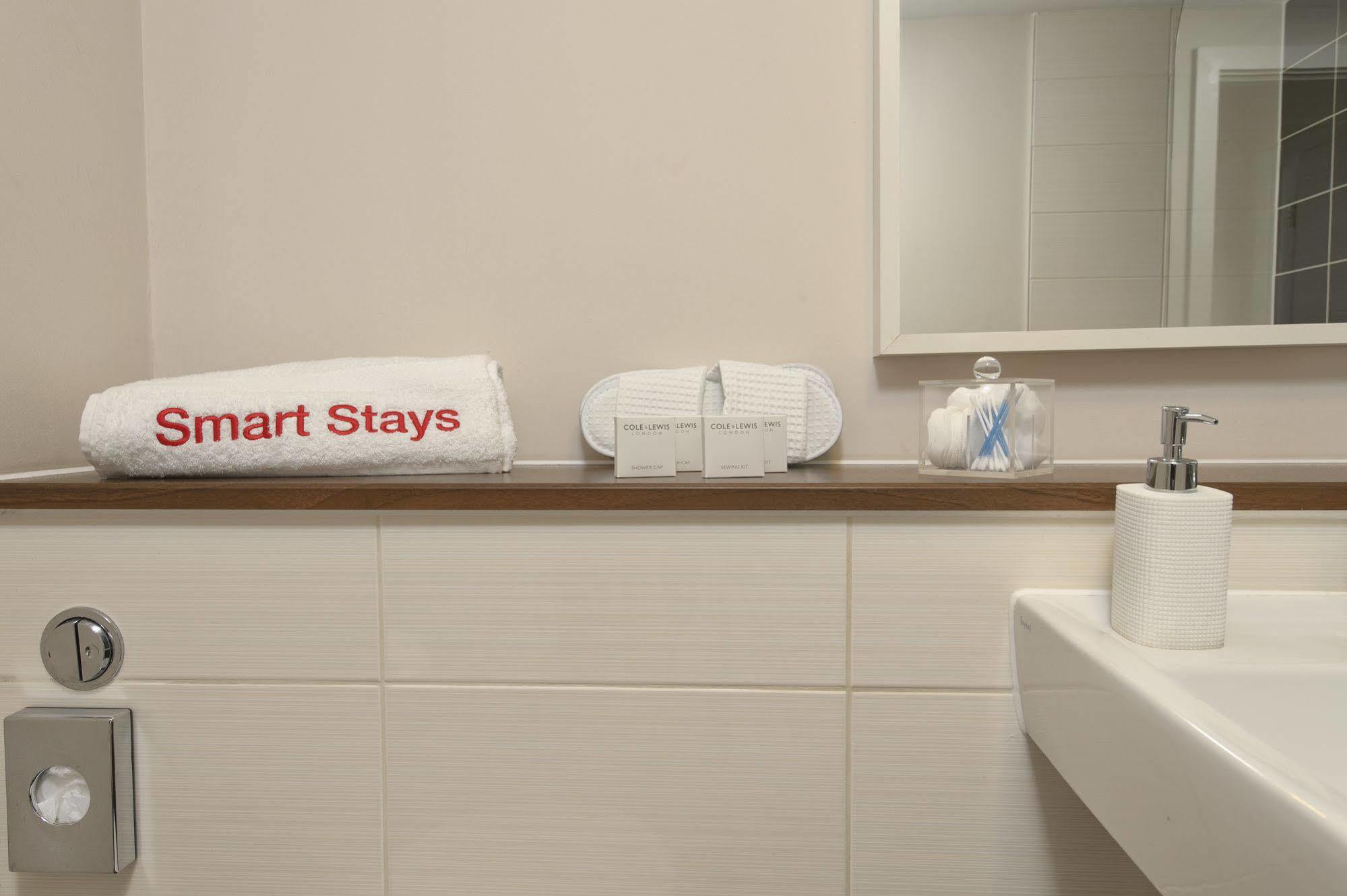 Smart Stays Boutique Apartments Бэйсингсток Экстерьер фото